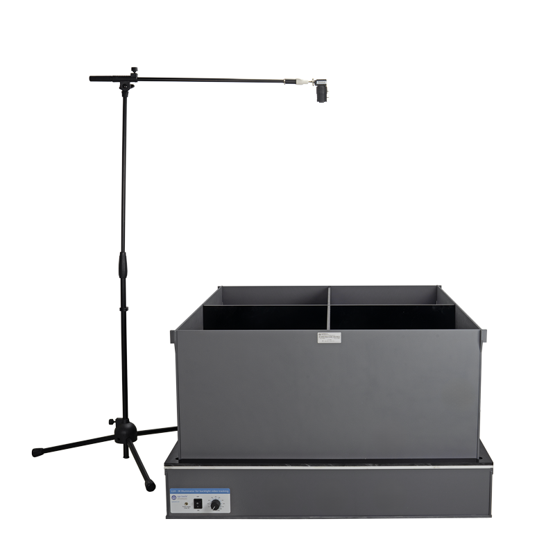 47150 IR Open Field on LUX with tripod and camera